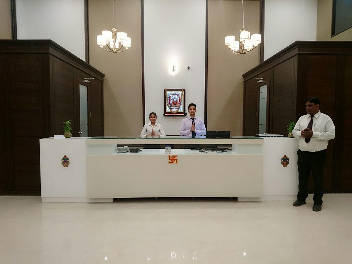 Regenta Central Indore Extérieur photo
