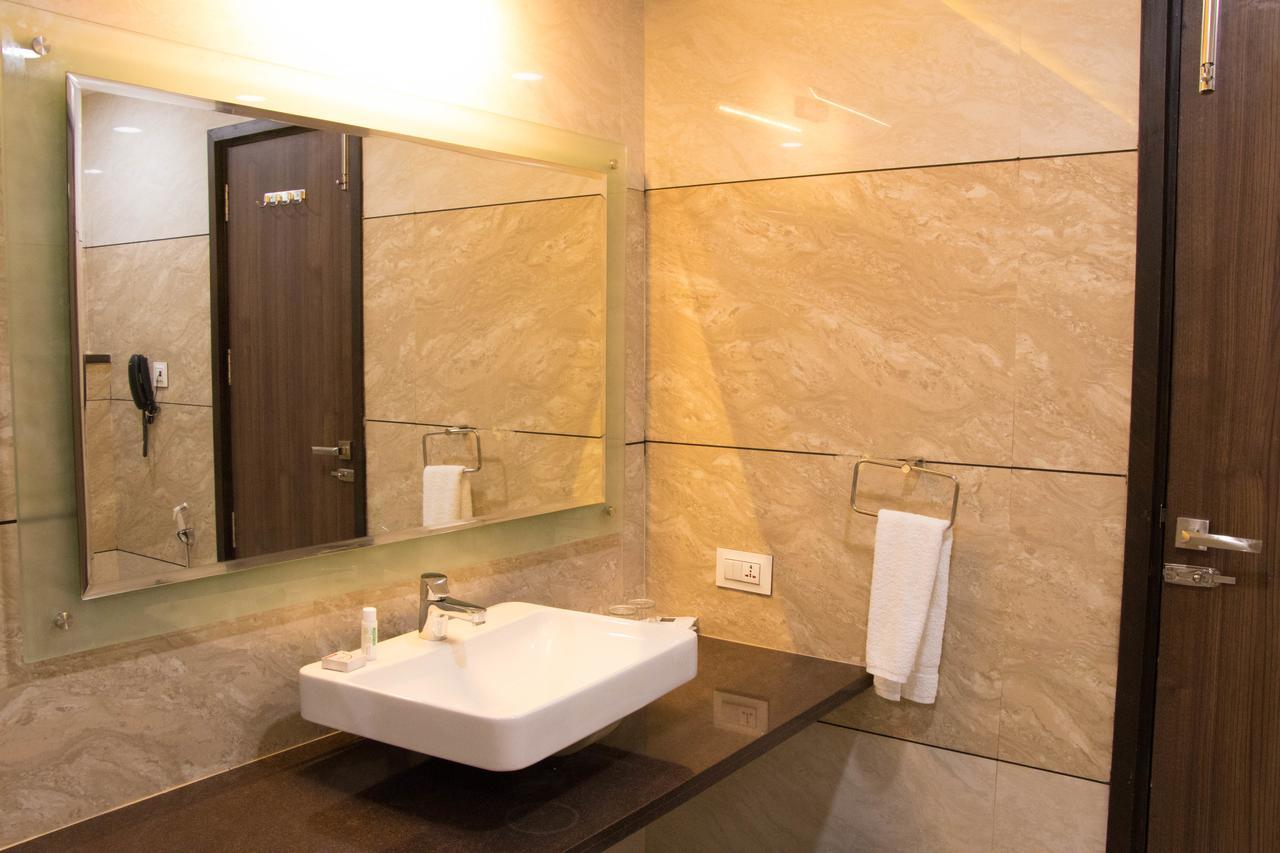 Regenta Central Indore Extérieur photo