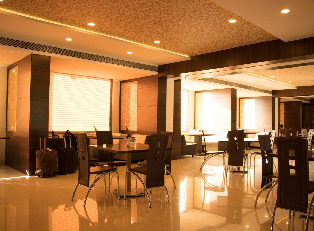 Regenta Central Indore Extérieur photo