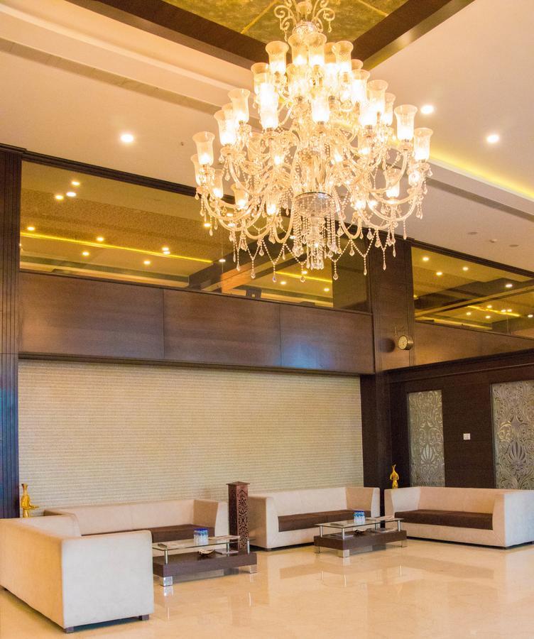 Regenta Central Indore Extérieur photo
