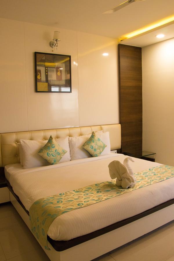 Regenta Central Indore Extérieur photo
